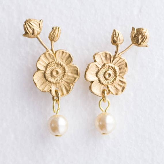 Flower And Pearl Stud Earrings - Art Department LLC