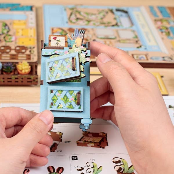 DIY Book Nook Kit: Anna‘s Blue Blossom - Art Department LLC