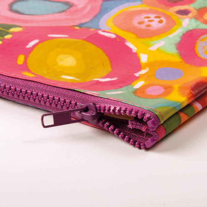 Apply Relentless Kindness Zipper Folder, detail